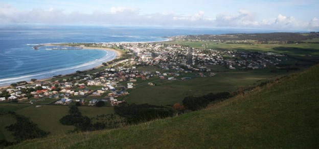 Apollo Bay - one of Australia's best beach towns to move to